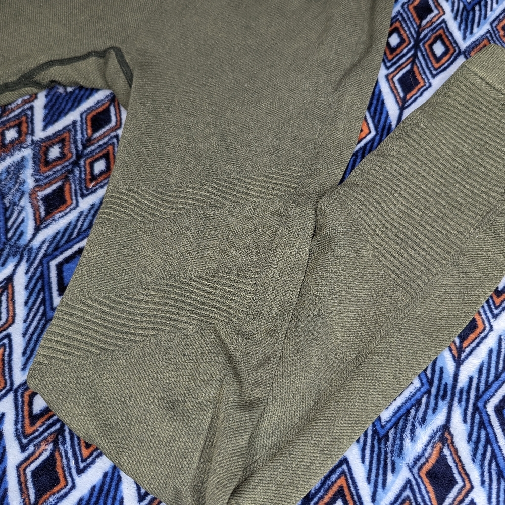 Victoria Secret Pink Olive Green Compression Leggings XS - Picture 5 of 8